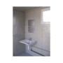Sanitaire PMR raccordable neuf avec WC PMR et Lavabo PMR - Vue du lavabo