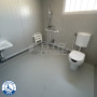 Sanitaire PMR raccordable neuf avec WC , Douche et Lavabo PMR- vue de l'intérieure de côté