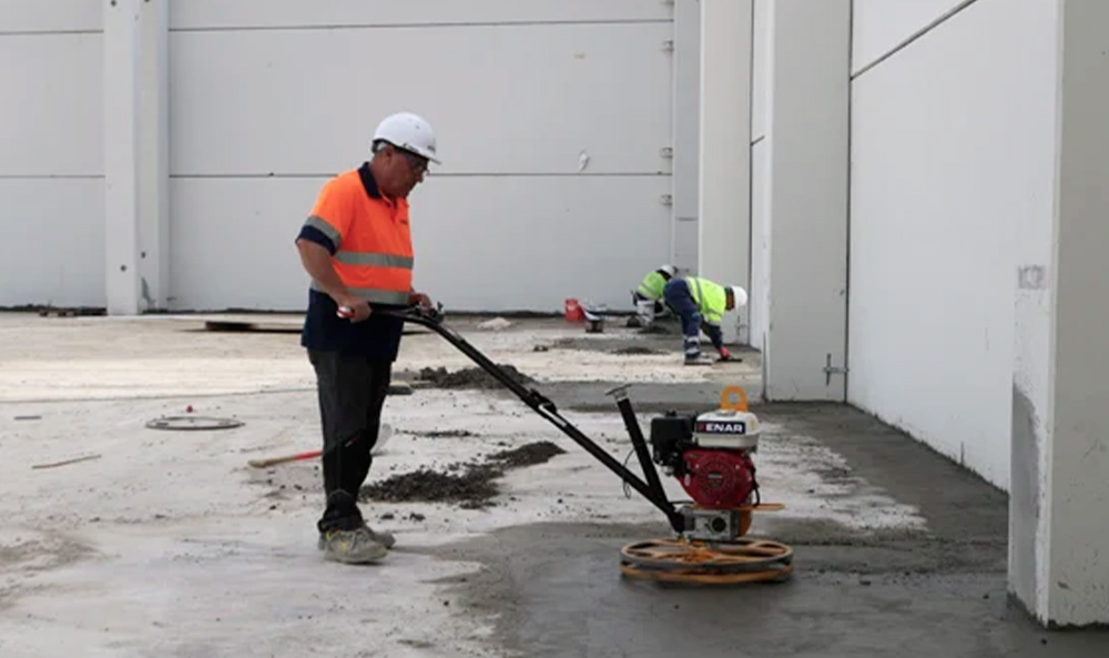 Avantages de l'utilisation des lisseurs de béton électriques